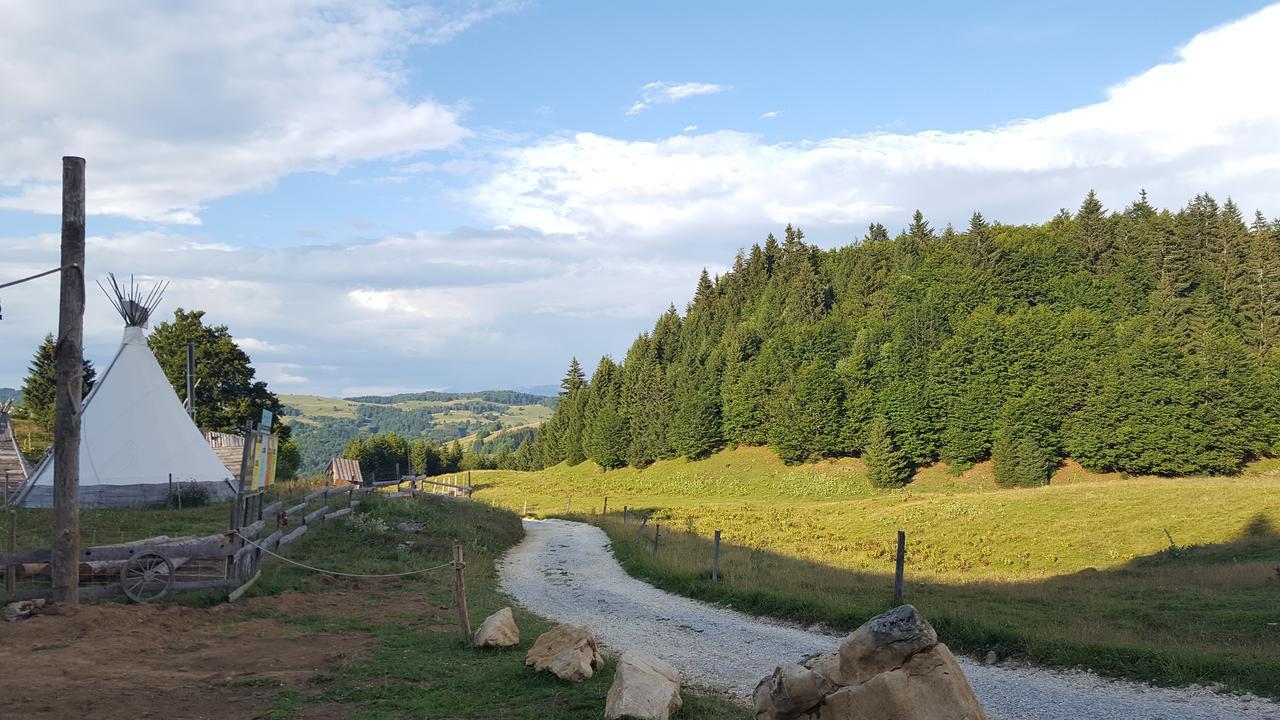 Village Tipi Ла-Фекла Экстерьер фото